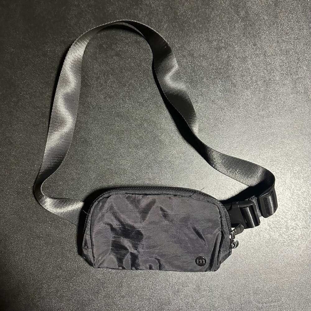 Live.Light Nylon Belt Bag / Crossbody Waist Pack